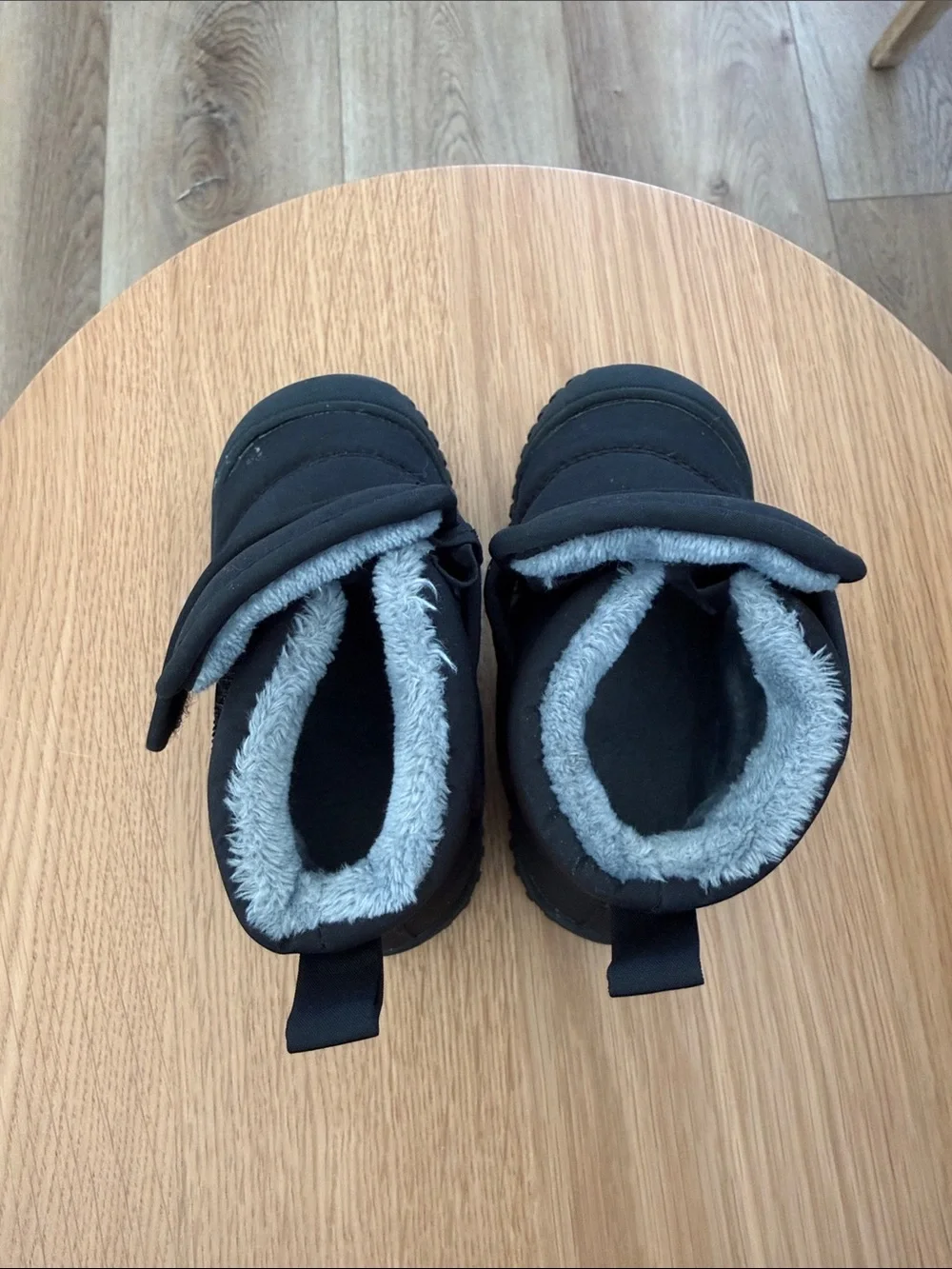7C Jan & Jul black and grey toddler winter shoes